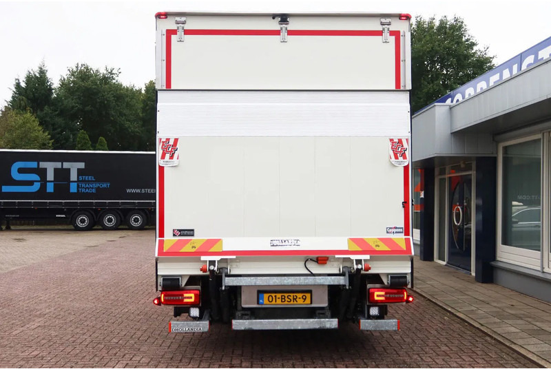 DAF LF 210 Bakwagen+ Dhollandia 1500 kg Comfort cabine - Box truck: picture 4 DAF LF 210 Bakwagen+ Dhollandia 1500 kg Comfort cabine - Box truck: picture 4