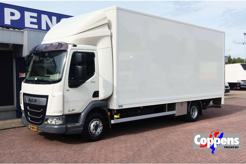 DAF LF 210 Bakwagen+ Dhollandia 1500 kg - Box truck: picture 1 DAF LF 210 Bakwagen+ Dhollandia 1500 kg - Box truck: picture 1