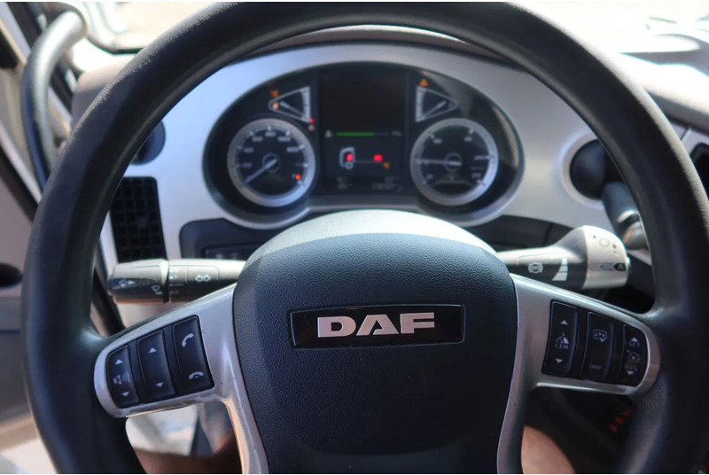 Container transporter/ Swap body truck DAF XF 106.450 Wissellaadbaksysteem / Chassis: picture 6 Container transporter/ Swap body truck DAF XF 106.450 Wissellaadbaksysteem / Chassis: picture 6