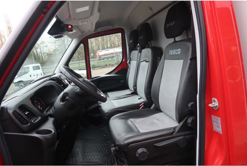 Iveco 35S 180 35 S 180 Hi-Matic - Refrigerated van: picture 5 Iveco 35S 180 35 S 180 Hi-Matic - Refrigerated van: picture 5