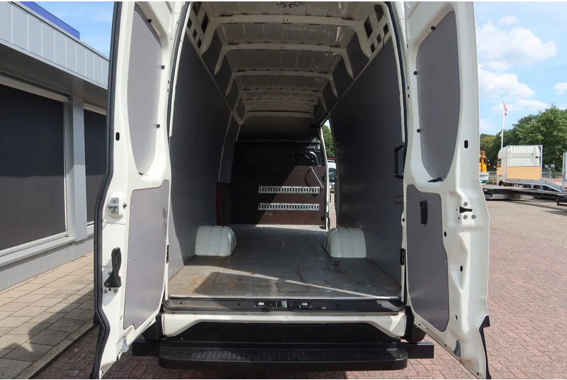 Iveco 70-C 18 Automaat L3H3 C RIJBEWIJS - Panel van: picture 4 Iveco 70-C 18 Automaat L3H3 C RIJBEWIJS - Panel van: picture 4