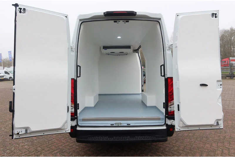 Refrigerated van Iveco Daily 35S16 Koelen/vriezen/verwarmen Carrier Xarios 350 + nacht aansluiting 220 volt: picture 8