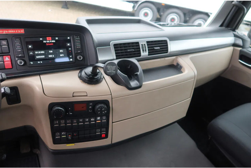 MAN TGS 35.360 Oprijwagen + HIAB 228 E3 Kraan 8x2 - Autotransporter truck: picture 5 MAN TGS 35.360 Oprijwagen + HIAB 228 E3 Kraan 8x2 - Autotransporter truck: picture 5