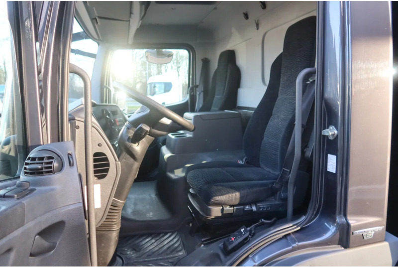 Mercedes-Benz Atego 818 L bak + klep grijs metallic € 14.650.- euro netto - Box truck: picture 5 Mercedes-Benz Atego 818 L bak + klep grijs metallic € 14.650.- euro netto - Box truck: picture 5