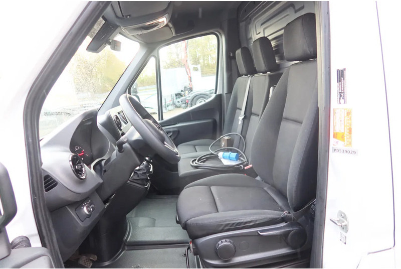 Mercedes-Benz Sprinter 315 CDI Carrier Xarios 350 Koel/vries/verwamen + nacht aansluiting 220 volt. - Refrigerated van: picture 4 Mercedes-Benz Sprinter 315 CDI Carrier Xarios 350 Koel/vries/verwamen + nacht aansluiting 220 volt. - Refrigerated van: picture 4