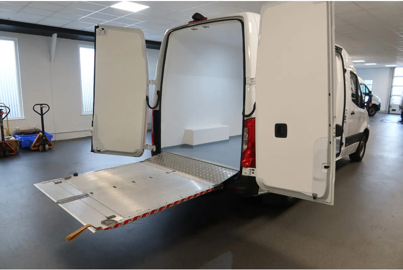 Mercedes-Benz Sprinter 316 CDI Koel/Vries/Verwarmen +Klep L2/H2 - Refrigerated van: picture 3 Mercedes-Benz Sprinter 316 CDI Koel/Vries/Verwarmen +Klep L2/H2 - Refrigerated van: picture 3