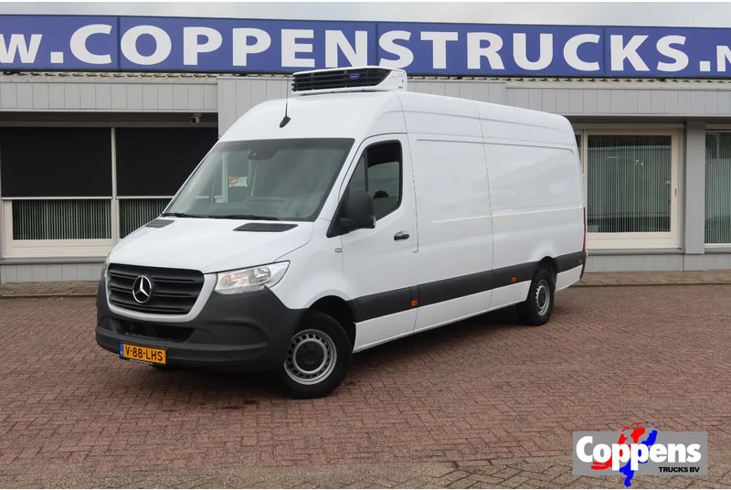 Mercedes-Benz Sprinter 317 Carrier Xarios 350 Koel/Vries/Verwarmen met Nachtaansluiting 220 Volt - Refrigerated van: picture 1 Mercedes-Benz Sprinter 317 Carrier Xarios 350 Koel/Vries/Verwarmen met Nachtaansluiting 220 Volt - Refrigerated van: picture 1