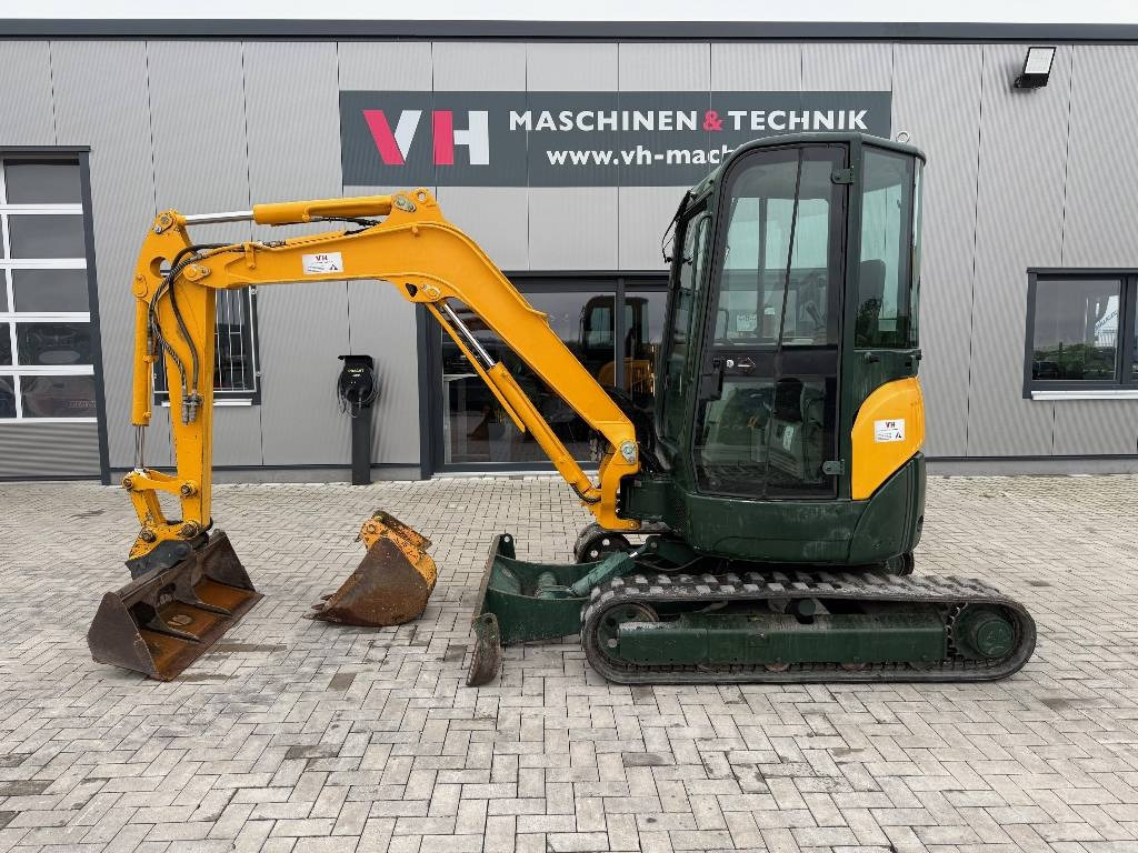 Yanmar Vio 35 - Mini excavator: picture 1 Yanmar Vio 35 - Mini excavator: picture 1