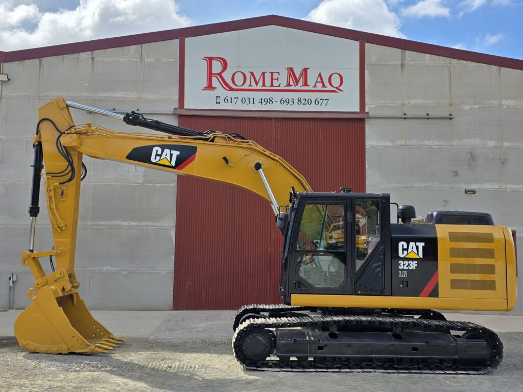 CAT 323FL - Crawler excavator: picture 1 CAT 323FL - Crawler excavator: picture 1