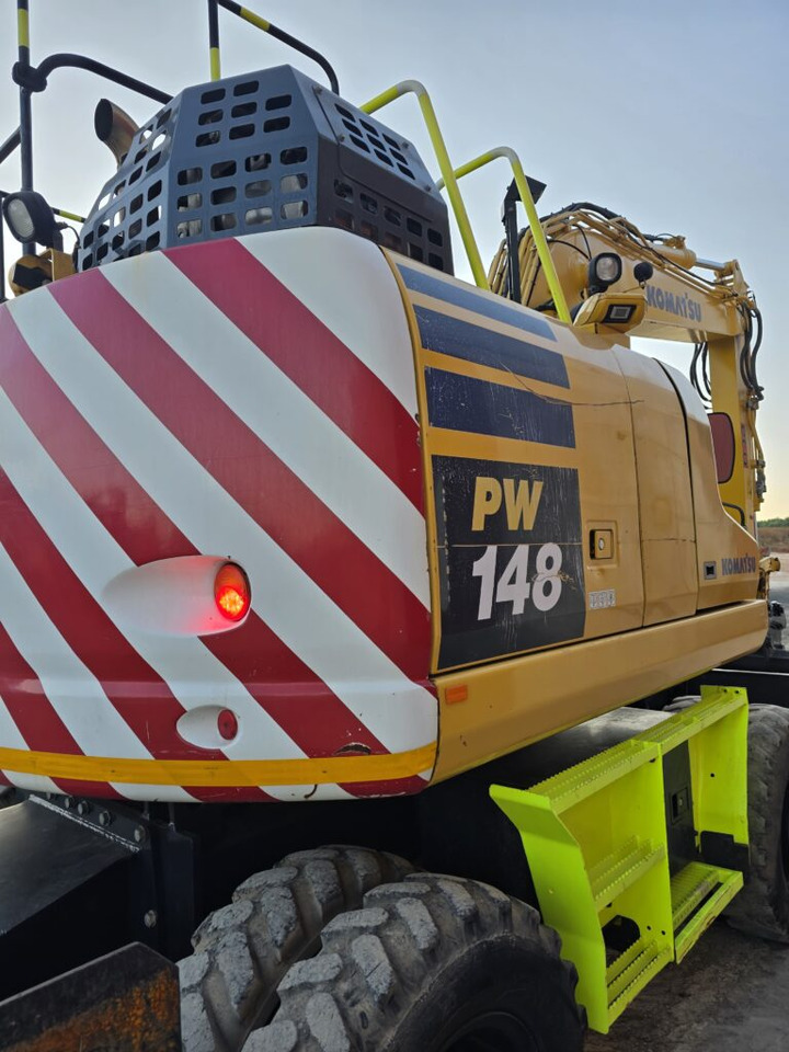 KOMATSU PW148-11 - Wheel excavator: picture 5 KOMATSU PW148-11 - Wheel excavator: picture 5