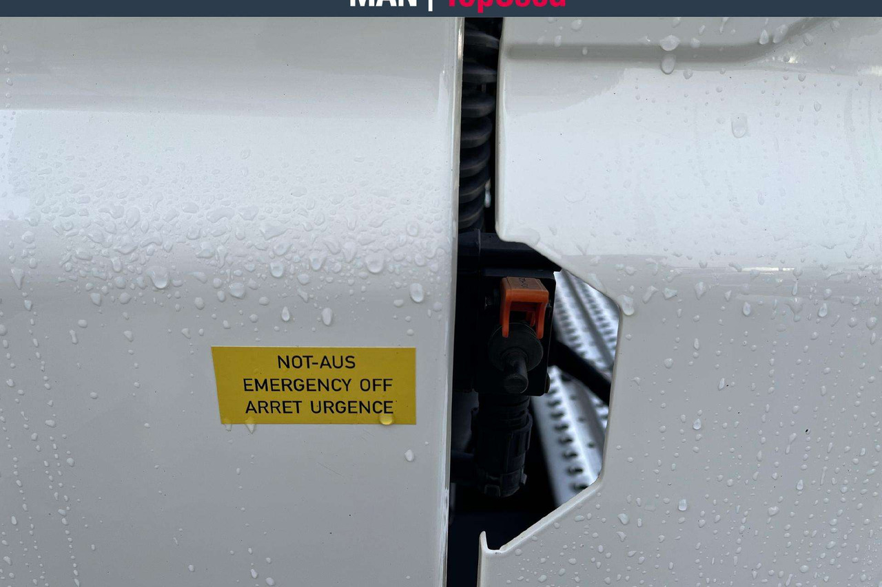 Tractor unit MAN TGX 18.470 LED: picture 12