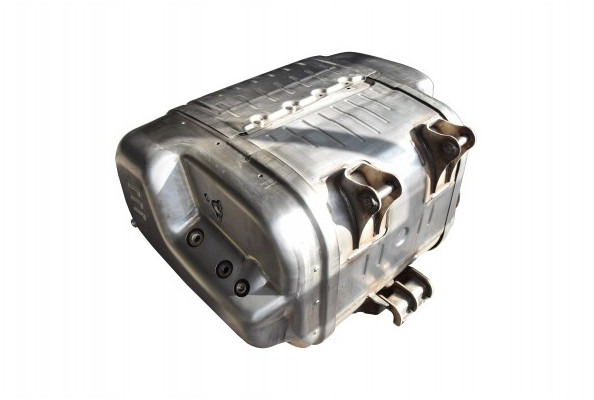Katalysator IVECO Eurocargo Euro 6 - 5801833242 5802020289 500062284 - Catalytic converter for Truck: picture 3 Katalysator IVECO Eurocargo Euro 6 - 5801833242 5802020289 500062284 - Catalytic converter for Truck: picture 3