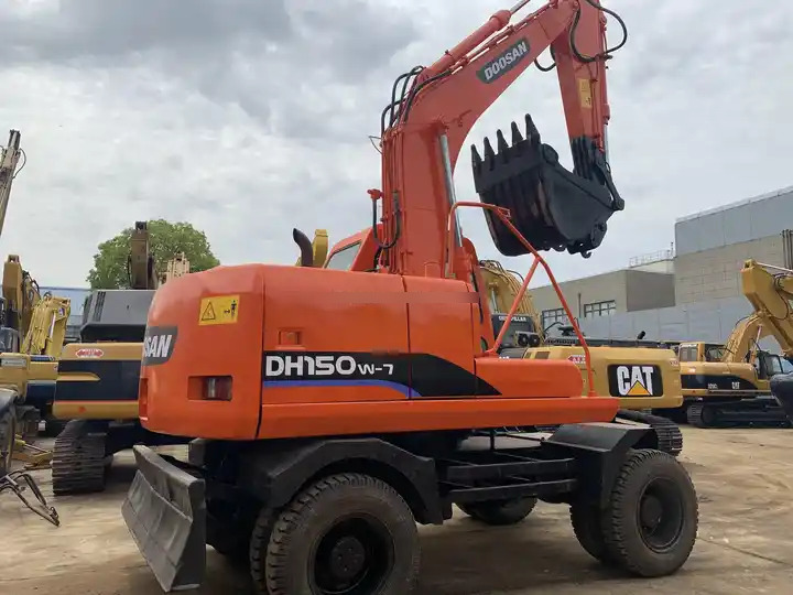 High Efficient Used Excavator Doosan 150w-7 For Sale Second Hand Good Quality DH150W Excavator with Good Condition - Crawler excavator: picture 2 High Efficient Used Excavator Doosan 150w-7 For Sale Second Hand Good Quality DH150W Excavator with Good Condition - Crawler excavator: picture 2