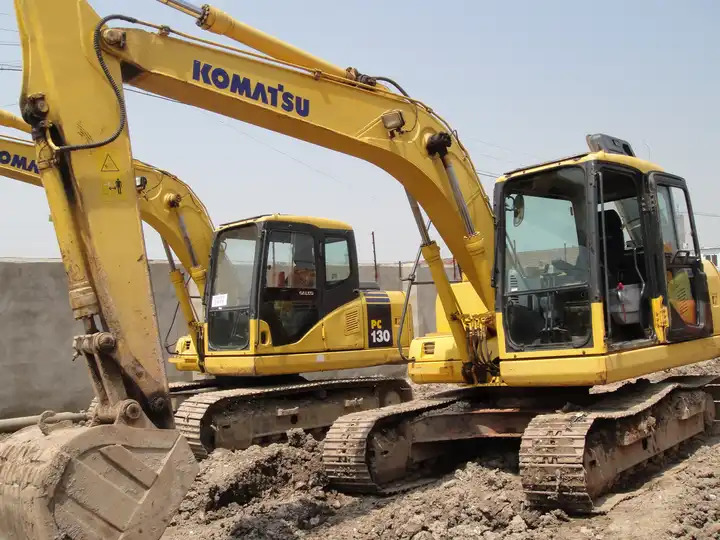 Hot sale low price Komatsu PC130-7 medium used machine hydraulic crawler backhoe digger 13ton used excavators - Crawler excavator: picture 3 Hot sale low price Komatsu PC130-7 medium used machine hydraulic crawler backhoe digger 13ton used excavators - Crawler excavator: picture 3