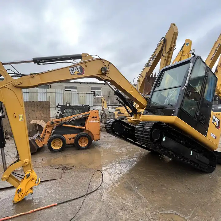 Japan CAT 306E 306E2 306D 305.5 307 308 excavator 95% new retro CAT 305.5 5.5tons with mini excavator bucket - Crawler excavator: picture 2 Japan CAT 306E 306E2 306D 305.5 307 308 excavator 95% new retro CAT 305.5 5.5tons with mini excavator bucket - Crawler excavator: picture 2