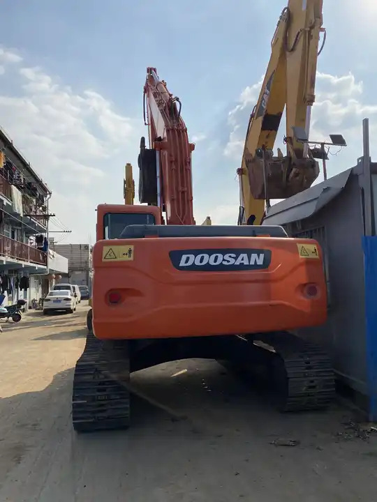 Korea Used Excavator 20ton Doosan Dx225 Dx220 Dx200 Hydraulic Crawler Second Hand Doosan 20ton 22ton Excavator - Excavator: picture 5 Korea Used Excavator 20ton Doosan Dx225 Dx220 Dx200 Hydraulic Crawler Second Hand Doosan 20ton 22ton Excavator - Excavator: picture 5