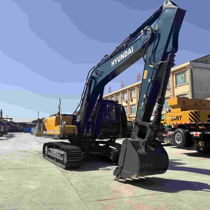 Original Used Korea 22ton Hyundai 220lc-9s 225lc-9t Excavator for Sale in Good Condition and Low Working Time - Excavator: picture 1 Original Used Korea 22ton Hyundai 220lc-9s 225lc-9t Excavator for Sale in Good Condition and Low Working Time - Excavator: picture 1