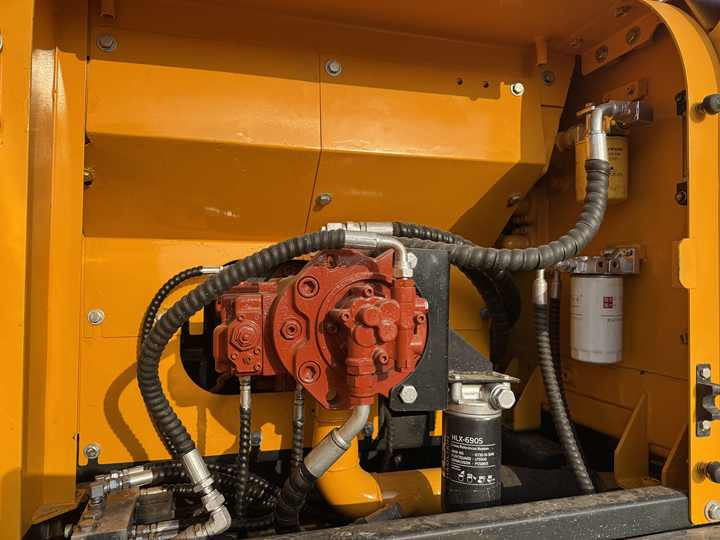 Original Used Korea 22ton Hyundai 220lc-9s Excavator for Sale in Good Condition and Low Working Time - Crawler excavator: picture 2 Original Used Korea 22ton Hyundai 220lc-9s Excavator for Sale in Good Condition and Low Working Time - Crawler excavator: picture 2