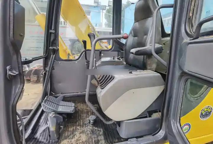 Second hand Komatsu PC60-7 excavator in good condition for sale - Crawler excavator: picture 4 Second hand Komatsu PC60-7 excavator in good condition for sale - Crawler excavator: picture 4
