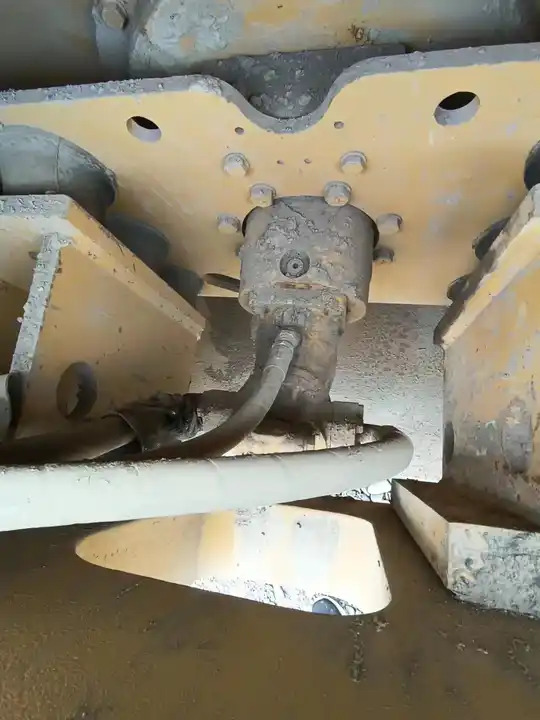 Used 18 ton Caterpillar Road Roller CAT CS76T Road Paving Machinery Soil Compactor made in USA - Road roller: picture 5 Used 18 ton Caterpillar Road Roller CAT CS76T Road Paving Machinery Soil Compactor made in USA - Road roller: picture 5