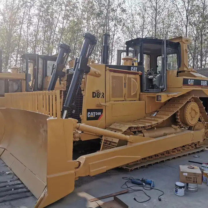 Used CAT D8R bulldozer in good condition for sale - Bulldozer: picture 1 Used CAT D8R bulldozer in good condition for sale - Bulldozer: picture 1