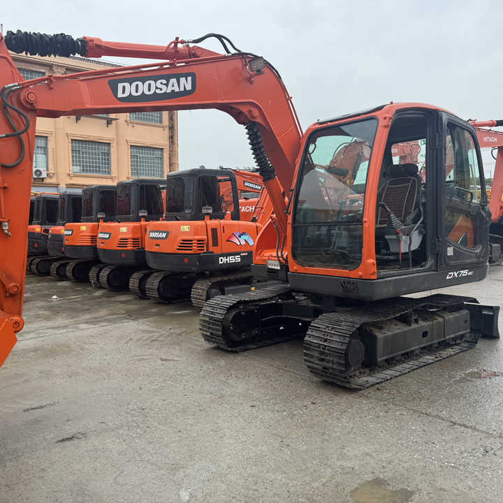 Used Excavator Doosan Dx75-9C Excavators Earth-moving Machinery Doosan Dx60 Dx80 Dx75-9c Dx225 Dh55 Dx60-9c for Sale - Crawler excavator: picture 1 Used Excavator Doosan Dx75-9C Excavators Earth-moving Machinery Doosan Dx60 Dx80 Dx75-9c Dx225 Dh55 Dx60-9c for Sale - Crawler excavator: picture 1