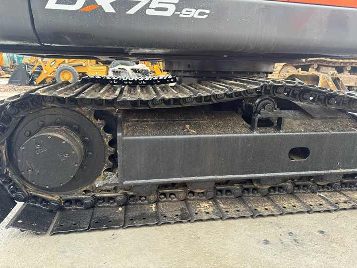 Used Excavator Doosan Dx75-9c Dx80 Dx60 Excavators Machinery Doosan Dx75-9c Dx80 Dx60 Dx225 Good Condition Low Price - Crawler excavator: picture 4 Used Excavator Doosan Dx75-9c Dx80 Dx60 Excavators Machinery Doosan Dx75-9c Dx80 Dx60 Dx225 Good Condition Low Price - Crawler excavator: picture 4
