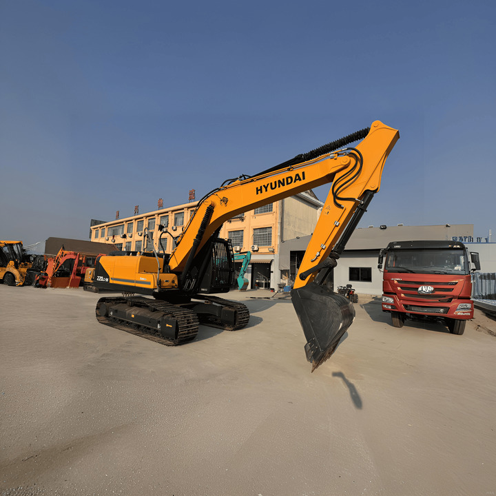 Used HYUNDAI ROBEX 220LC-9S Second Hand High Quality Low Price for Sale - Crawler excavator: picture 1 Used HYUNDAI ROBEX 220LC-9S Second Hand High Quality Low Price for Sale - Crawler excavator: picture 1