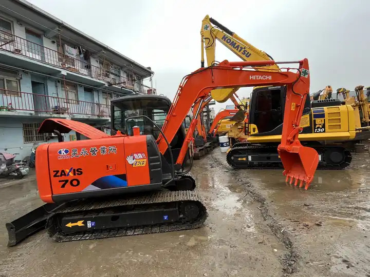 Used Hitachi excavator ZX70 in good condition for sale - Crawler excavator: picture 4 Used Hitachi excavator ZX70 in good condition for sale - Crawler excavator: picture 4