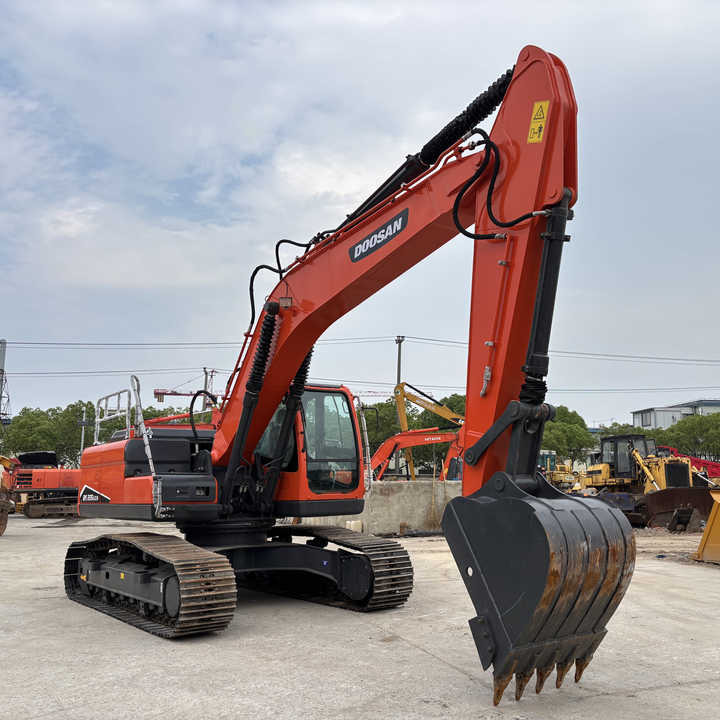 Used Machinery Equipment Dx225lca Used Excavators in Stock for Sale - Crawler excavator: picture 1 Used Machinery Equipment Dx225lca Used Excavators in Stock for Sale - Crawler excavator: picture 1