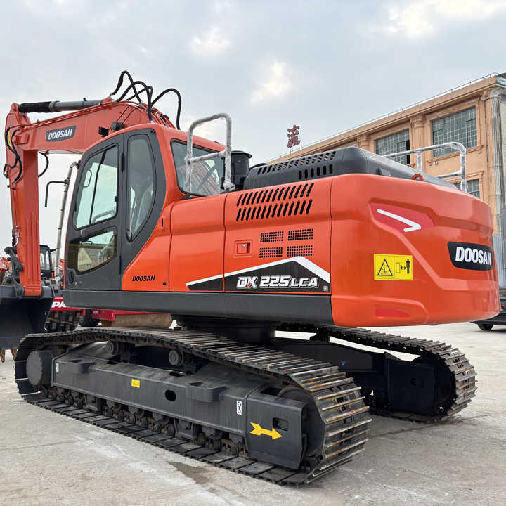 Used Machinery Equipment Dx225lca Used Excavators in Stock for Sale - Crawler excavator: picture 1 Used Machinery Equipment Dx225lca Used Excavators in Stock for Sale - Crawler excavator: picture 1