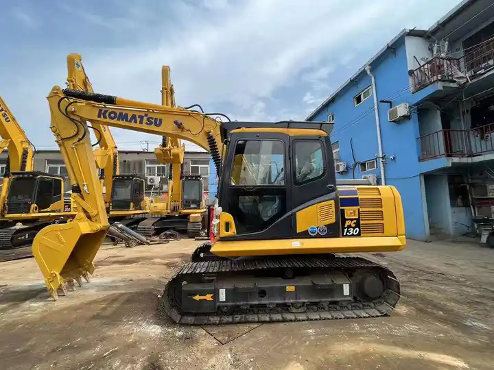 Used cheap Japan Komatsu PC130-7 medium digger Komatsu PC130-7 for sale, used komatsu 13ton mini excavators - Crawler excavator: picture 4 Used cheap Japan Komatsu PC130-7 medium digger Komatsu PC130-7 for sale, used komatsu 13ton mini excavators - Crawler excavator: picture 4