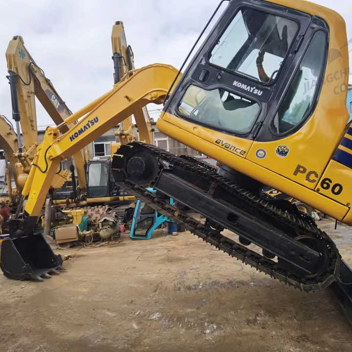 Used komatsu Pc60-7 Crawler Excavator 6 Ton Excavator In Shanghai China For Sale PC 60 60-7 PC60 PC78 excavator - Crawler excavator: picture 1 Used komatsu Pc60-7 Crawler Excavator 6 Ton Excavator In Shanghai China For Sale PC 60 60-7 PC60 PC78 excavator - Crawler excavator: picture 1