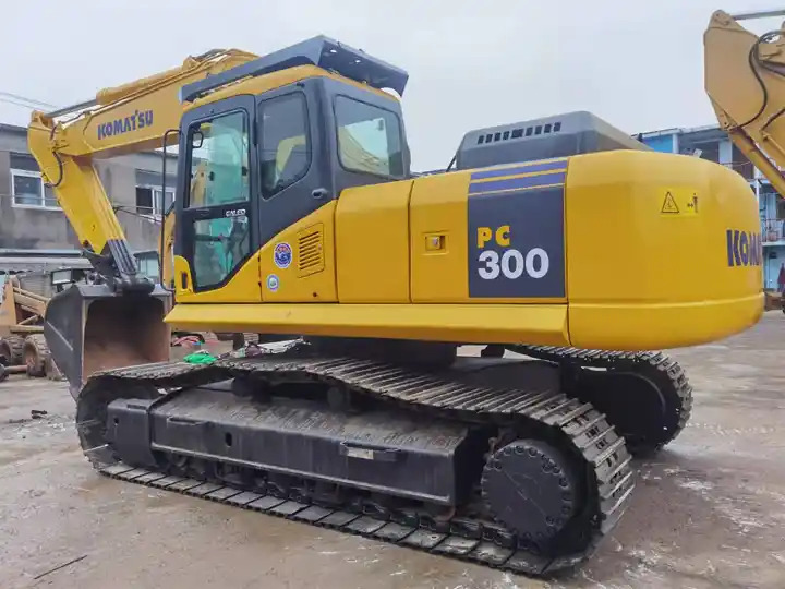 Used 30 ton good quality Komatsu PC300-7 original Japan excavator in cheap price for sale - Crawler excavator: picture 5 Used 30 ton good quality Komatsu PC300-7 original Japan excavator in cheap price for sale - Crawler excavator: picture 5