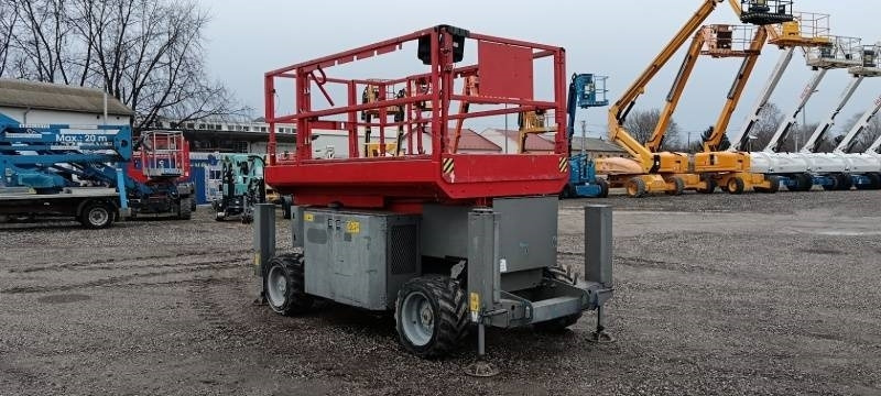 Genie GS-2669RT - 10 m, 4x4, diesel - Scissor lift: picture 1 Genie GS-2669RT - 10 m, 4x4, diesel - Scissor lift: picture 1