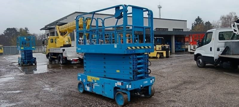 Genie GS4047 - 13,7m - electric - Scissor lift: picture 1 Genie GS4047 - 13,7m - electric - Scissor lift: picture 1