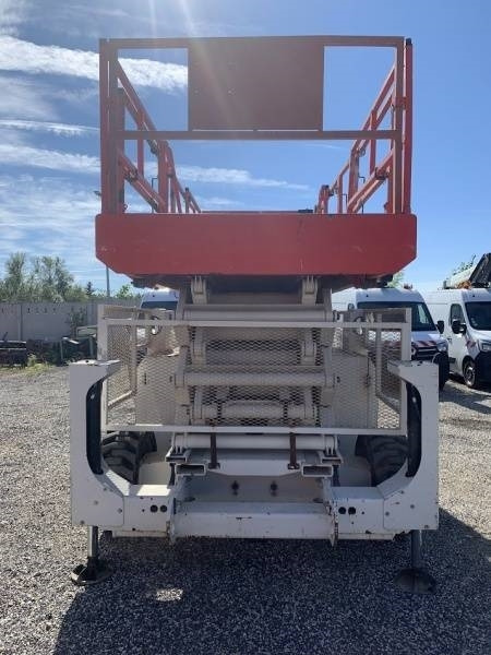 Genie GS5390 - 18m - 4x4 - Diesel - Scissor lift: picture 3 Genie GS5390 - 18m - 4x4 - Diesel - Scissor lift: picture 3