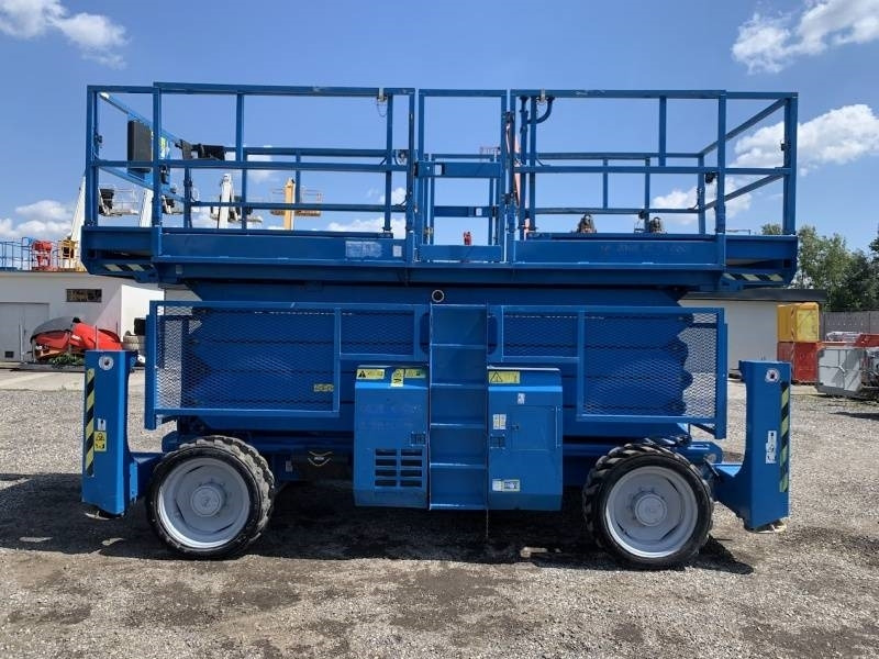 Genie GS5390 - 18m - 4x4 - Diesel - Scissor lift: picture 4 Genie GS5390 - 18m - 4x4 - Diesel - Scissor lift: picture 4