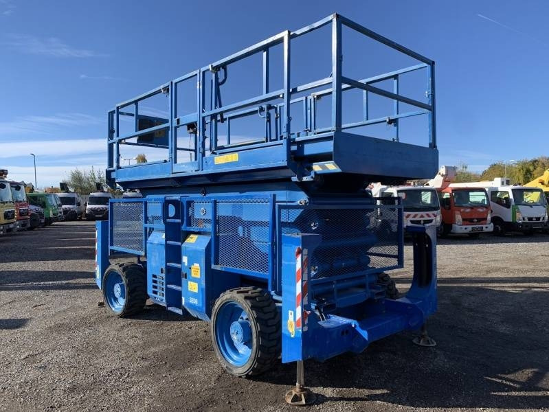 Genie GS5390 - 18m - 4x4 - Diesel - Scissor lift: picture 1 Genie GS5390 - 18m - 4x4 - Diesel - Scissor lift: picture 1