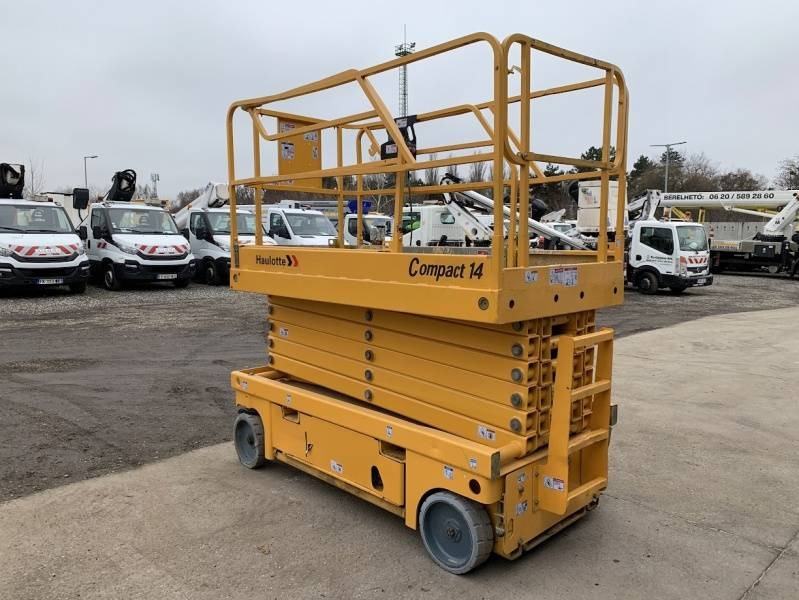 Haulotte Compact 14 - 14 m, electric - Scissor lift: picture 1 Haulotte Compact 14 - 14 m, electric - Scissor lift: picture 1