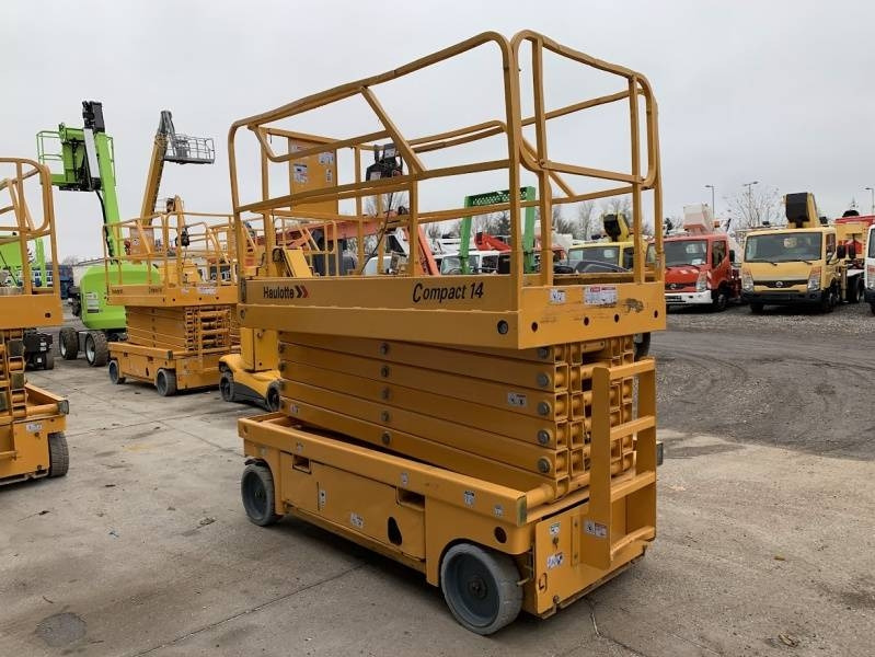 Haulotte Compact 14 - 14 m, electric - Scissor lift: picture 1 Haulotte Compact 14 - 14 m, electric - Scissor lift: picture 1