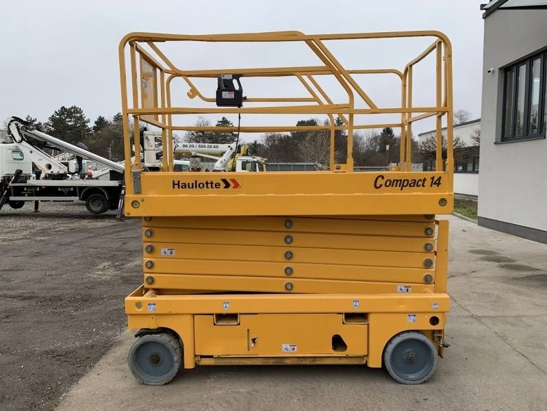 Haulotte Compact 14 - 14 m, electric - Scissor lift: picture 4 Haulotte Compact 14 - 14 m, electric - Scissor lift: picture 4