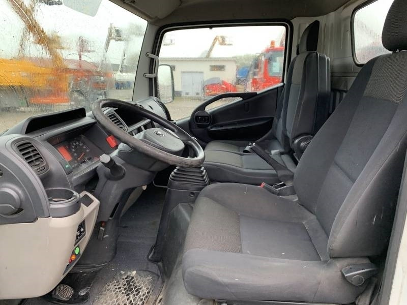 Nissan Cabstar Multitel HX195 - 19,5m  on lease Nissan Cabstar Multitel HX195 - 19,5m: picture 9