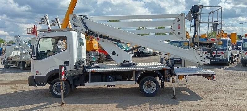 Nissan Cabstar Oil&Steel Snake 2413 Plus - 23,5m - 250 kg - Truck mounted aerial platform: picture 5 Nissan Cabstar Oil&Steel Snake 2413 Plus - 23,5m - 250 kg - Truck mounted aerial platform: picture 5