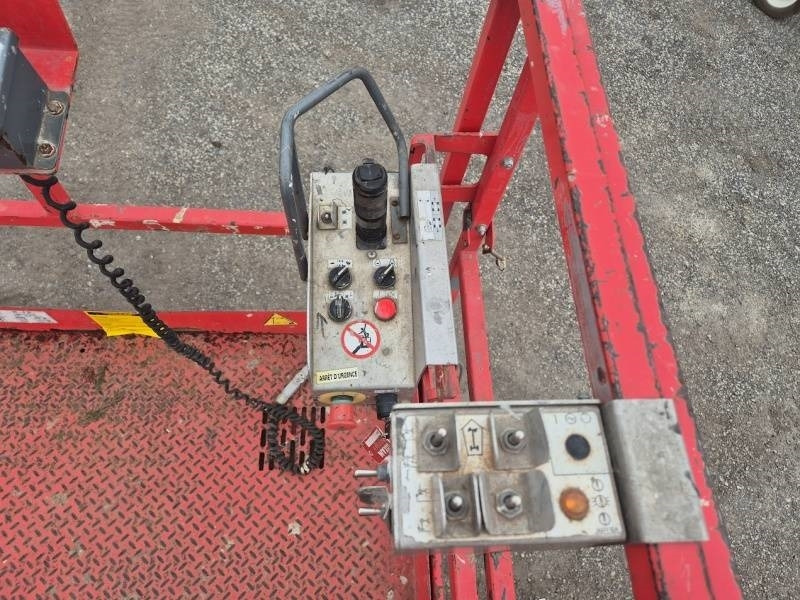Scissor lift SkyJack SJ9241 - 14,5 m - 4x4: picture 10