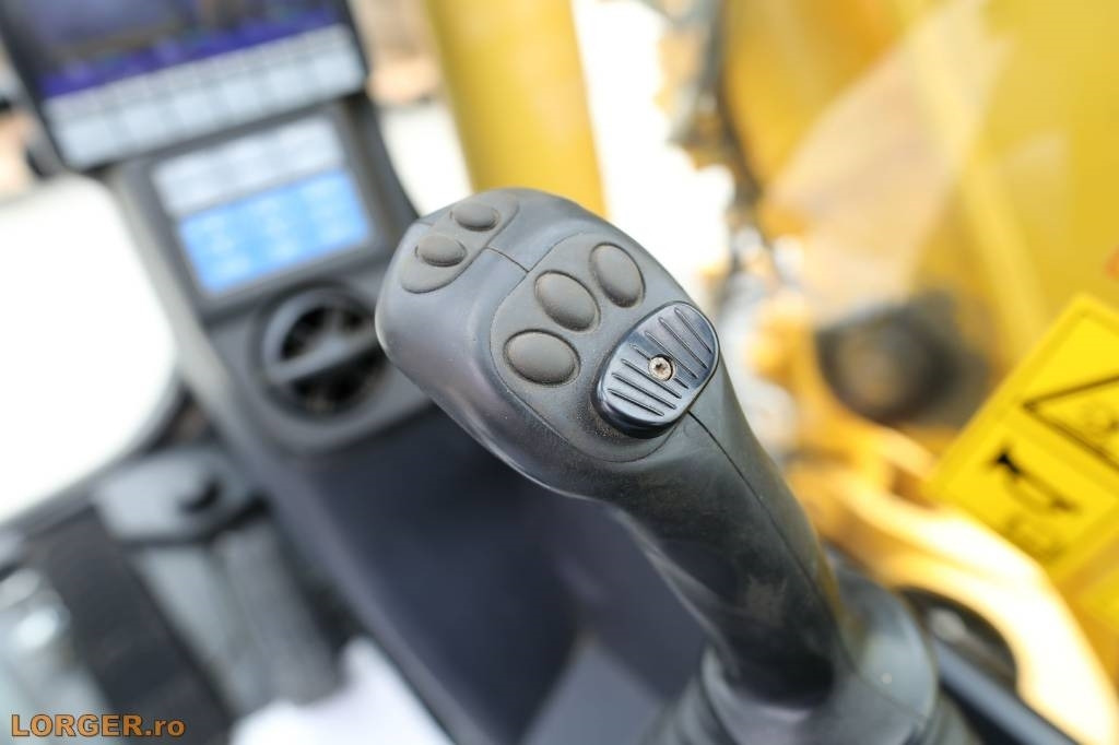 Wheel excavator Komatsu PW 148-10: picture 25