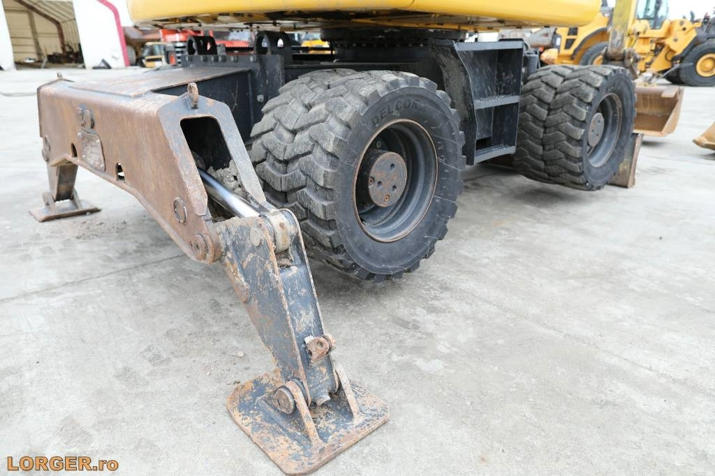 Wheel excavator Komatsu PW 148-10: picture 12