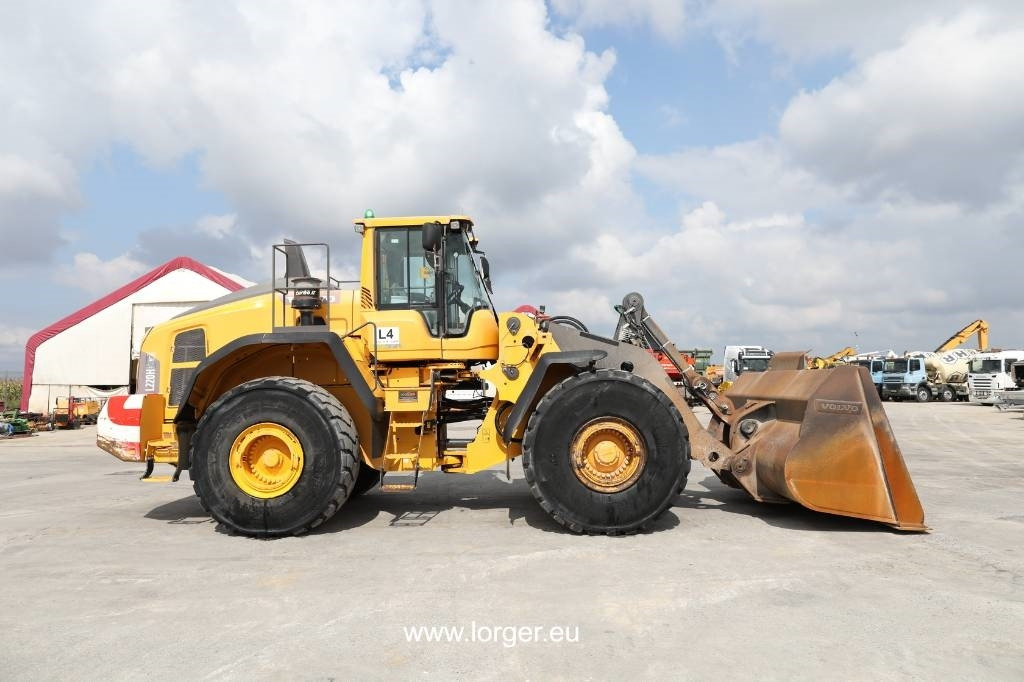 Volvo L 220 H - Wheel loader: picture 2 Volvo L 220 H - Wheel loader: picture 2