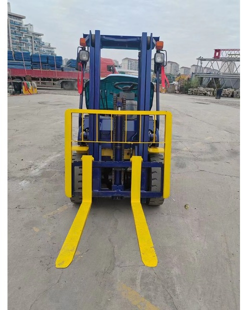 2021 Komatsu FD30-14 - Forklift: picture 4 2021 Komatsu FD30-14 - Forklift: picture 4