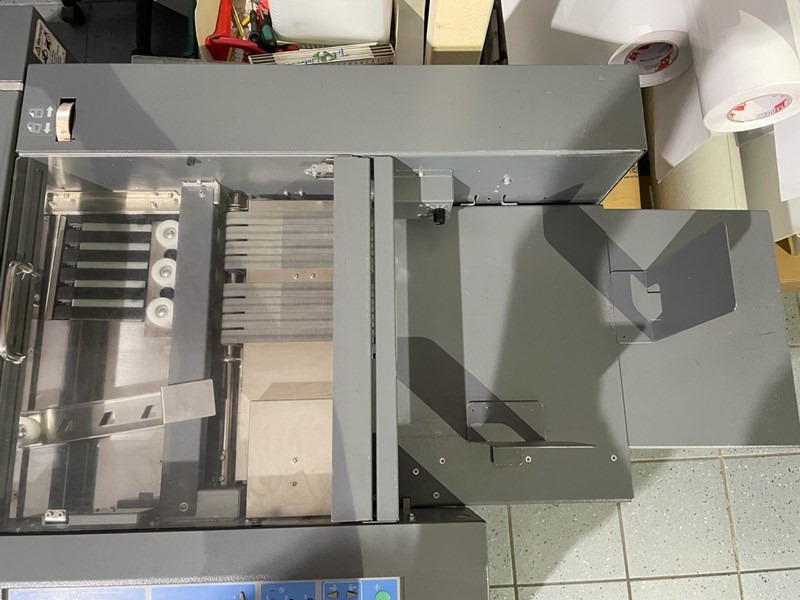 Duplo DocuCutter DC-645 - Paper cutting machine: picture 2 Duplo DocuCutter DC-645 - Paper cutting machine: picture 2